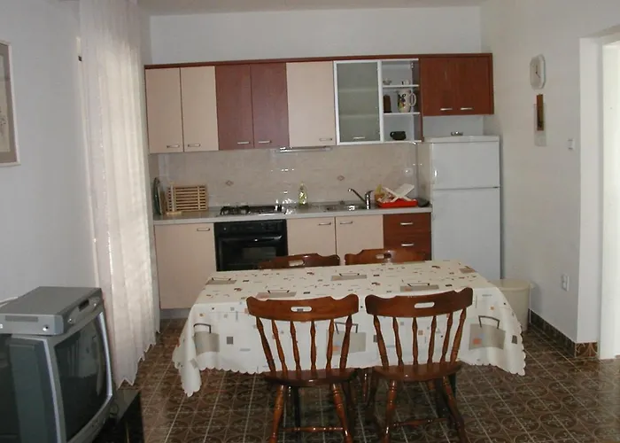 Apartman With Parking Space Supetar, Brac - 14292